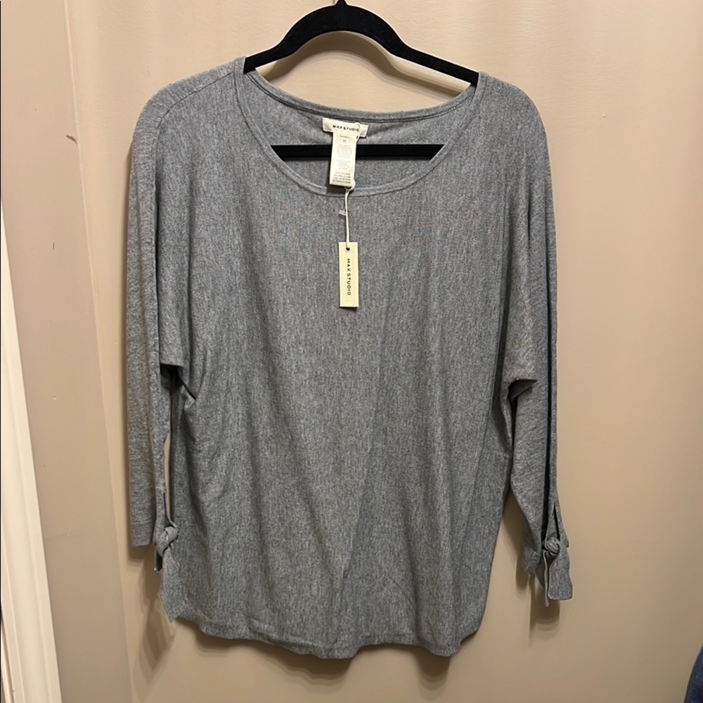 Max Studio gray sweater with tie sleeves